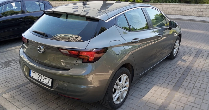 Opel Astra cena 42500 przebieg: 158000, rok produkcji 2018 z Toruń małe 29
